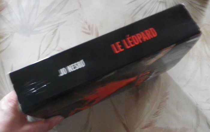 Le léopard de Jo Nesbq Ed. France Loisirs - photo numéro 3