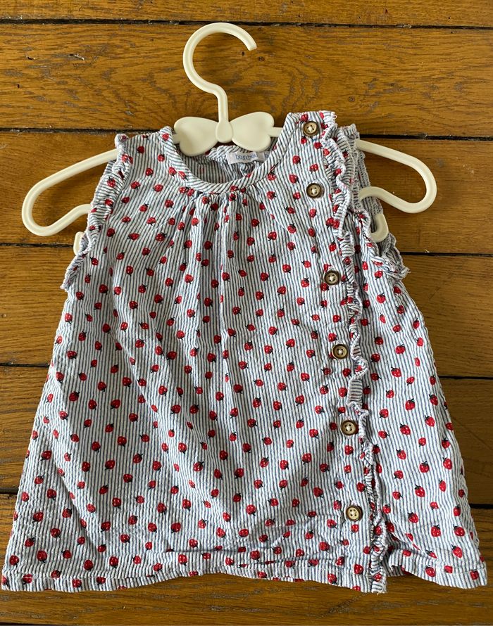 Lot bébé vêtements été fille 12 mois robe, teeshirt salopette, débardeur - photo numéro 9
