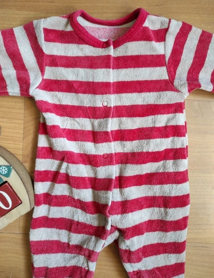 🌺 Pyjama 0 mois - photo numéro 2