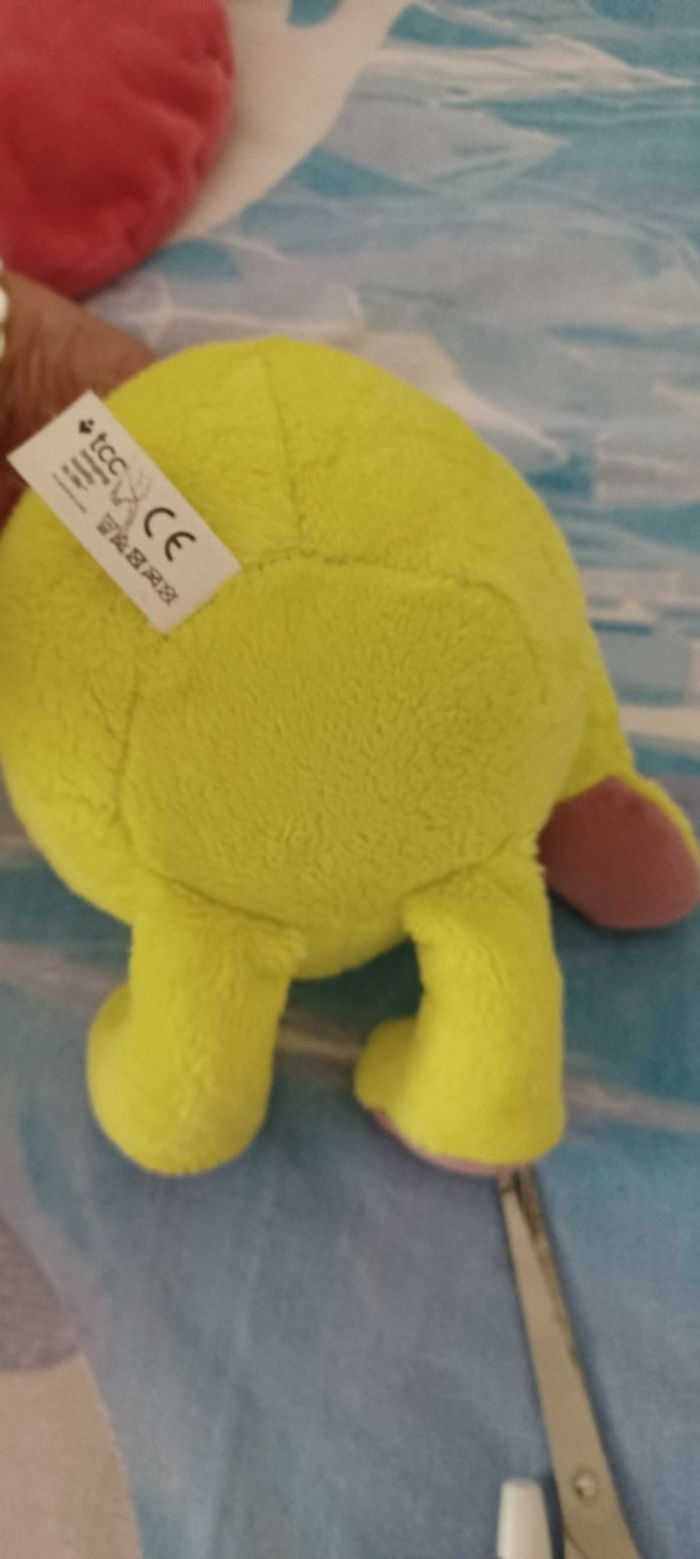 Très jolie petite peluche fruits poire 🍐 - photo numéro 3