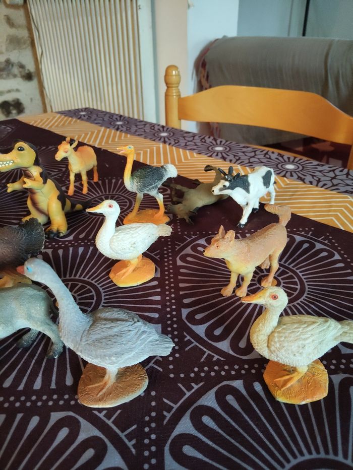 Lot d'animaux - photo numéro 3