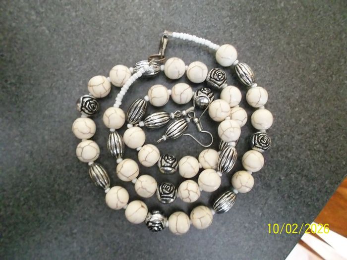 Collier en pierre - photo numéro 2