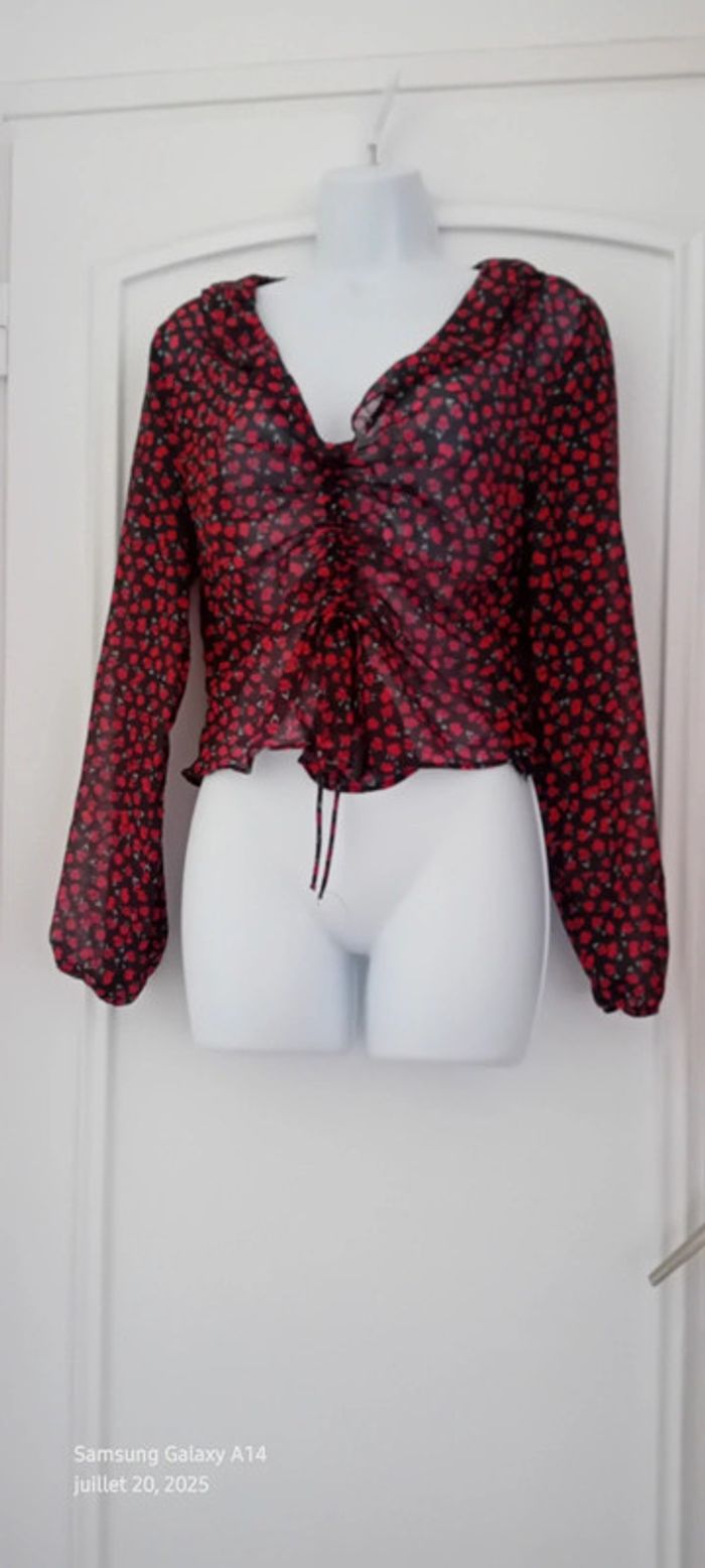 Blouse en voile col en V imprimé fleurs noir et rouge femme M bershka - photo numéro 5