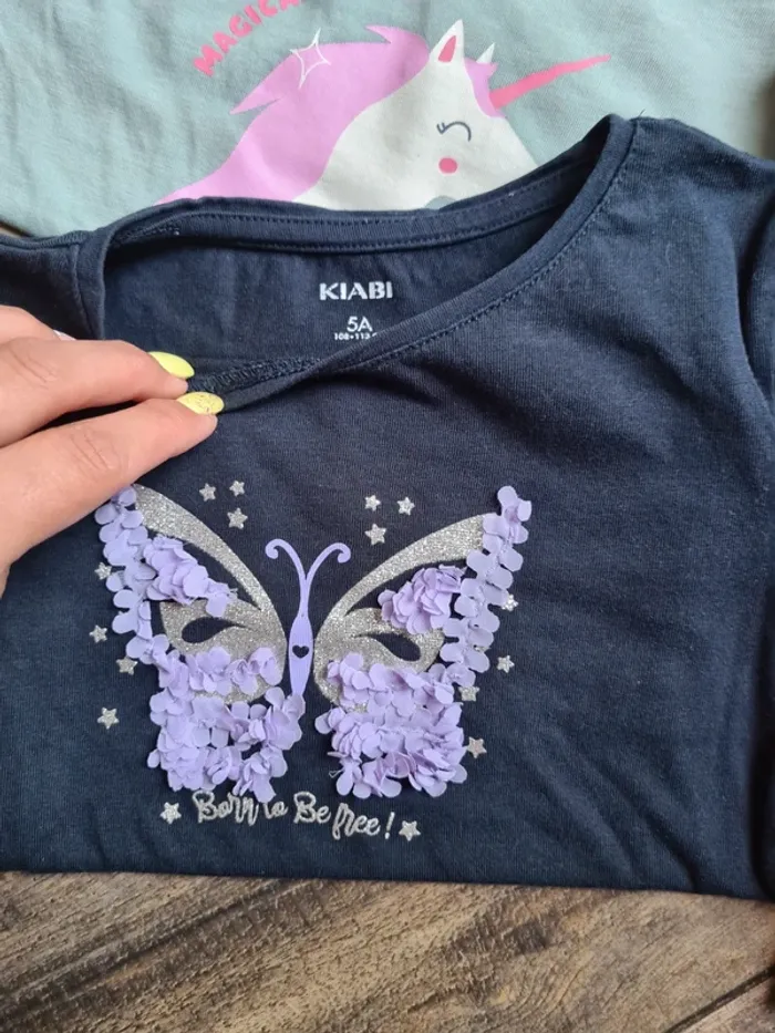 Lot 4 tee-shirts 5 ans kiabi - photo numéro 4