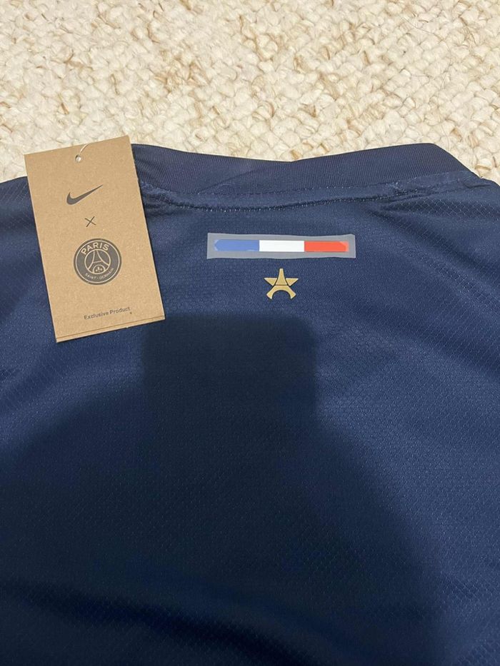 Maillot PSG neuve taille M - photo numéro 4