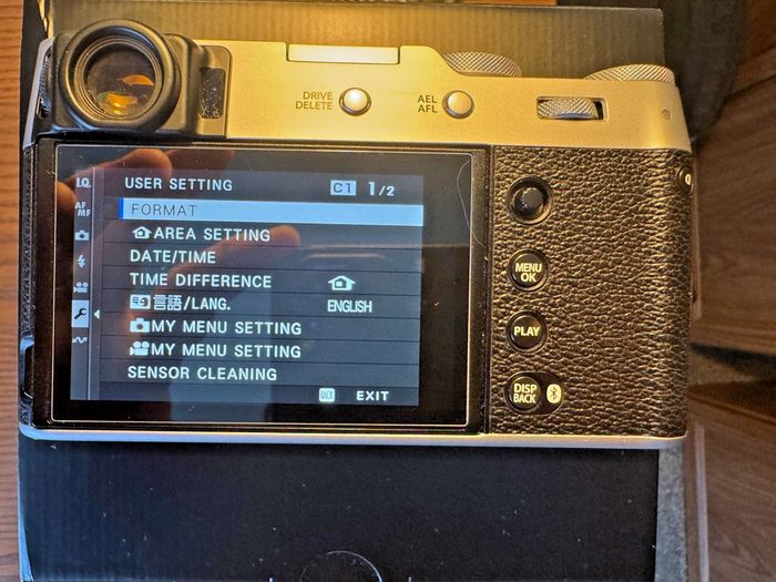 Fujifilm X100VI + boîte et accessoires (argent) - photo numéro 4