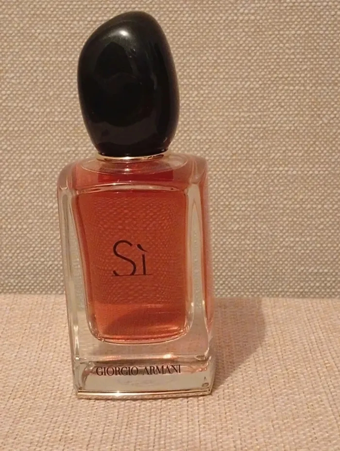 Parfum Giorgio Armani neuf Sì - photo numéro 2