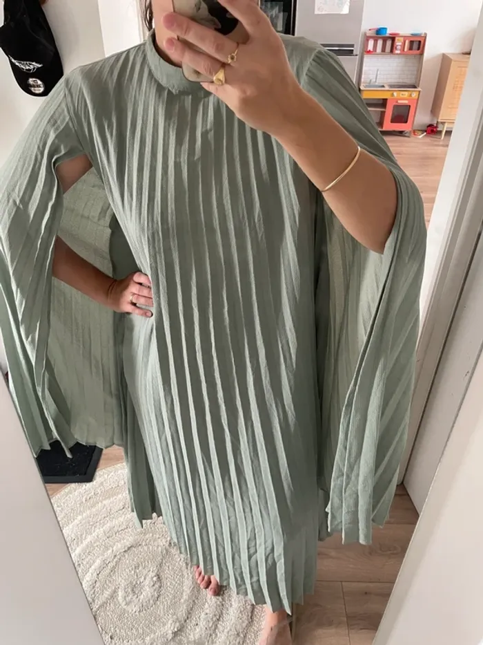 Robe Cape plissée
