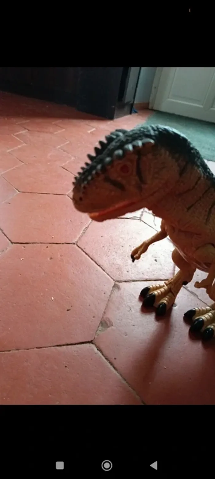 Dinosaure articulé - photo numéro 2
