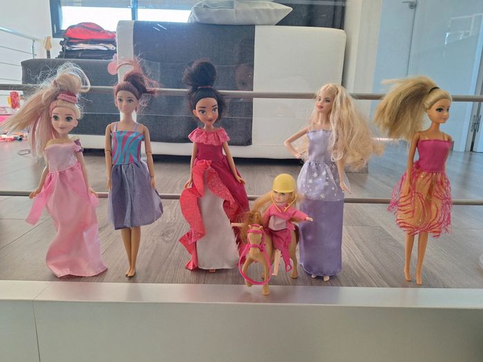 Lot de poupées mannequin