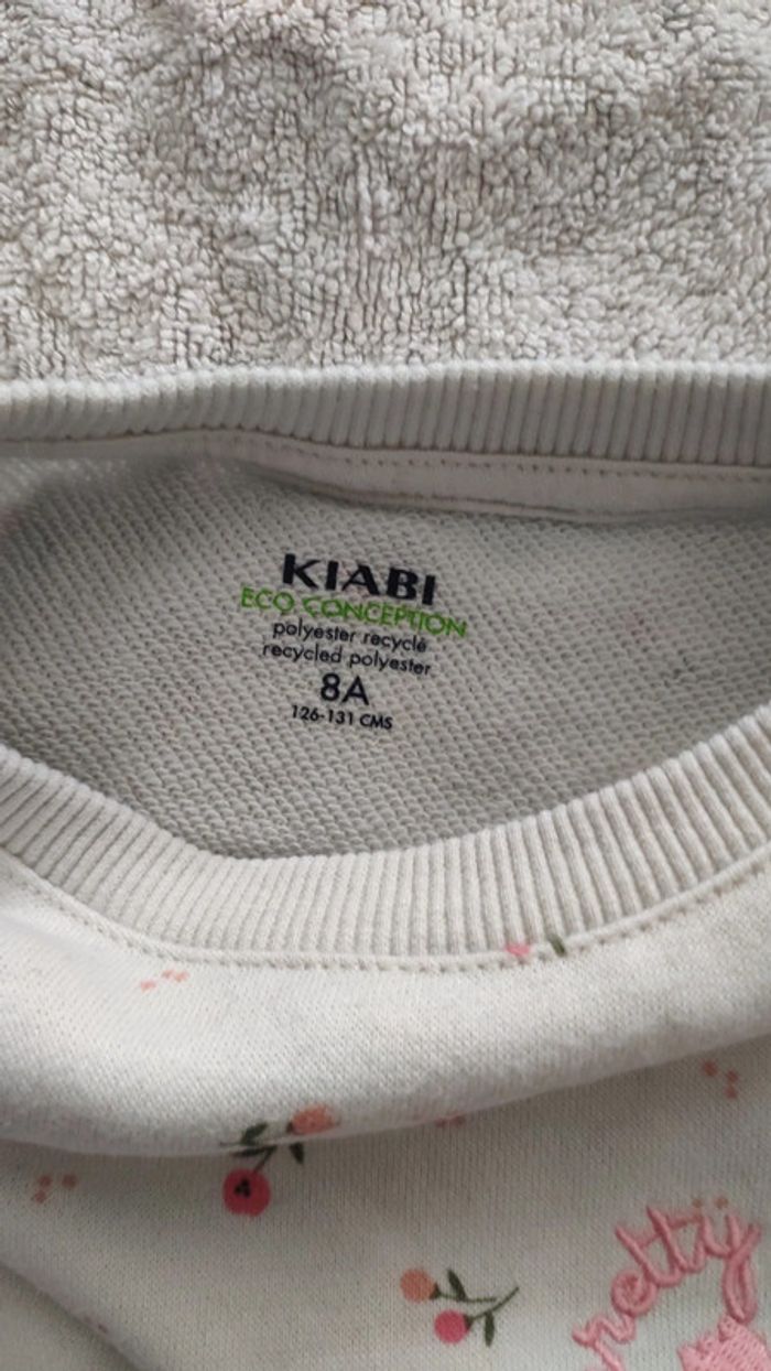 Pull Kiabi 8 ans fleurs - photo numéro 5
