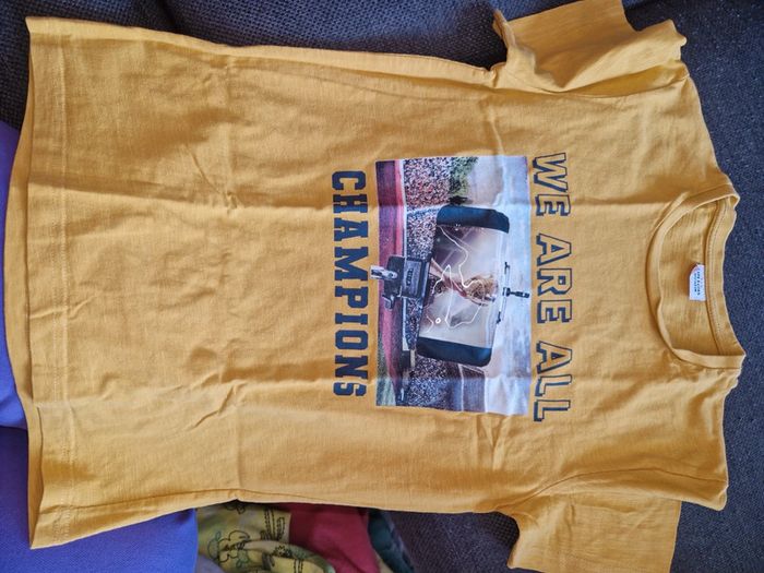 Lot de tee-shirts - photo numéro 3