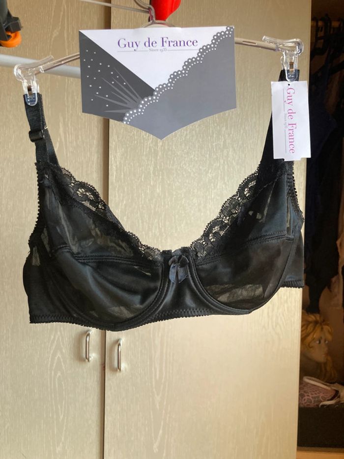 Superbe soutien gorge noir dentelle 90C