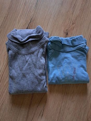Lot de 2 sous pulls taille 12 mois