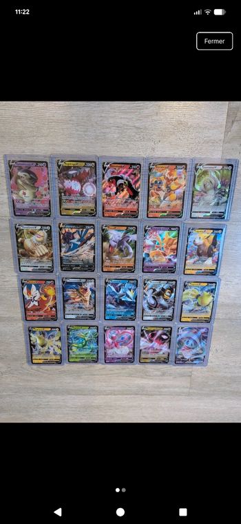 Lot de 20 cartes Pokémon V toute en très très bonne état 