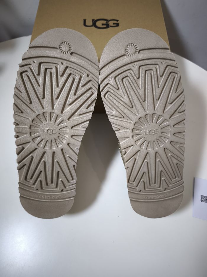 Ugg tazz plateform Taille 39 - photo numéro 4