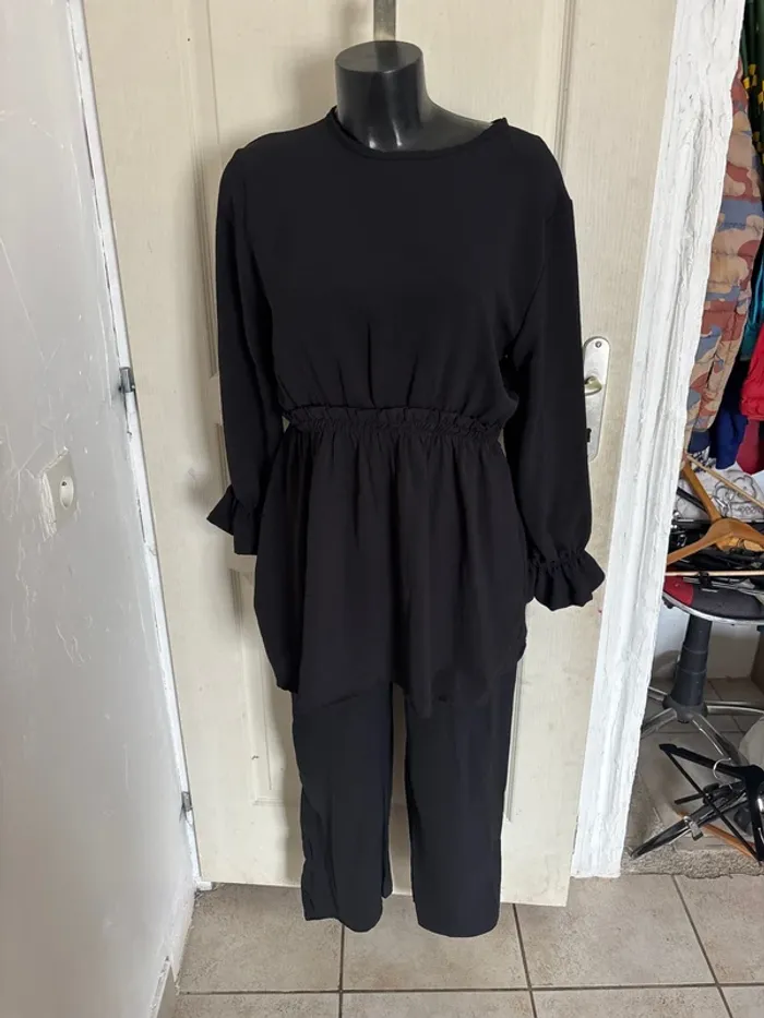 Ensemble, Femme, 459