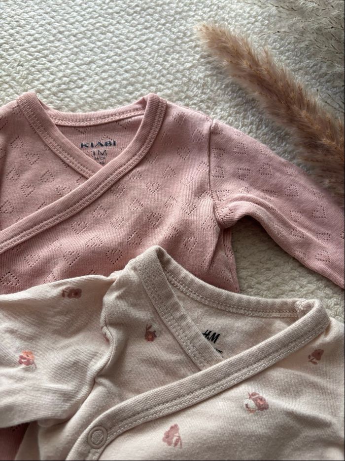 Lot de 2 bodies H&M / Kiabi - photo numéro 2