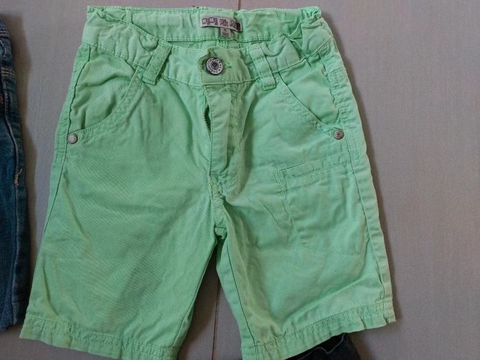 Lot de 3 shorts taille 4 ans - photo numéro 4
