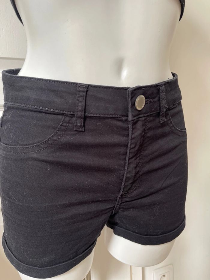 Short noir - photo numéro 7