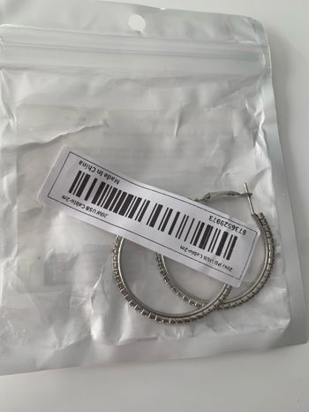 Paire de créoles neuves