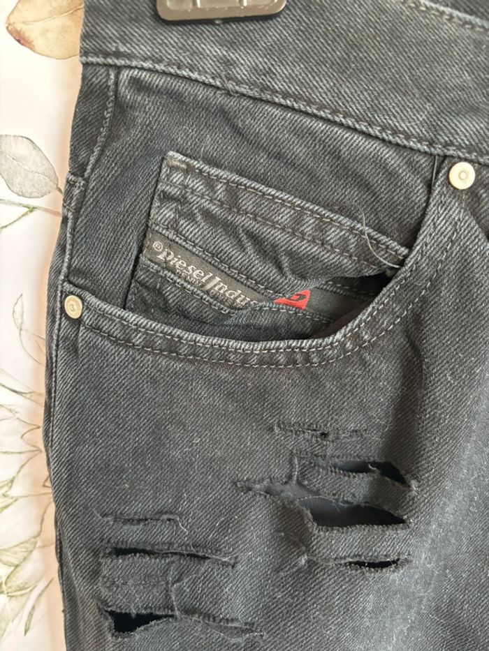 Jeans destroyers diesel neuf avec étiquette - photo numéro 4