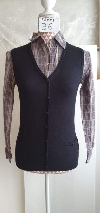 Pull/chemise, noir ,manches grise&jaune, en très très bon état, viscose &polyamide, longueur 60cm,ma