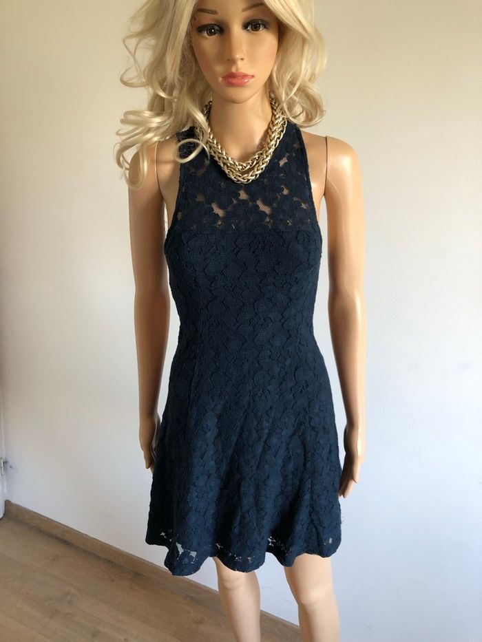 Robe bleue marine en dentelle Hollister taille S état satisfaisant