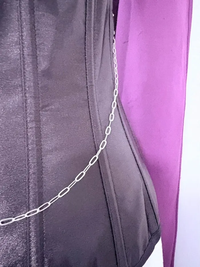 Corset ajustable Witch avec chaîne et bijoux gothique - photo numéro 6