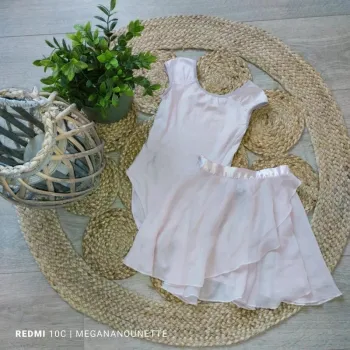 👧 Tenue de Gymnastique Rose – Taille 4 ans – Style Doux & Élégant