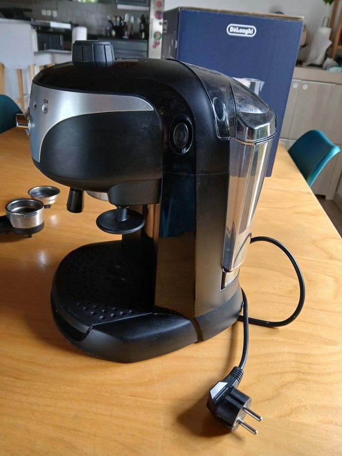 Cafetière Delonghi modèle EC221.B - photo numéro 3