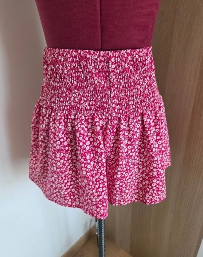 Short fleuri rouge et blanc - taille 38 40 - Shein