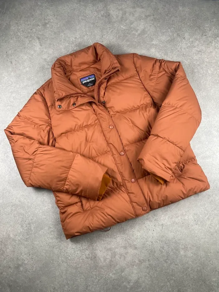 Patagonia Women's Silent Down Jacket Burnished Red