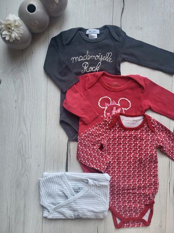 Lot de 4 bodies ML fille 6mois
