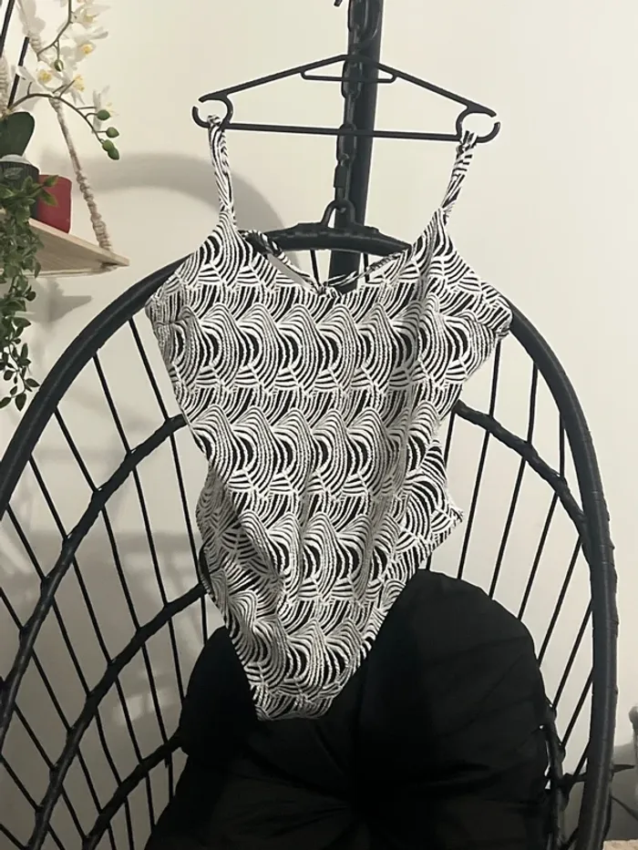Maillot de bain une pièce taille 56