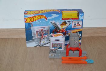 Super explosion *Hot Wheels*