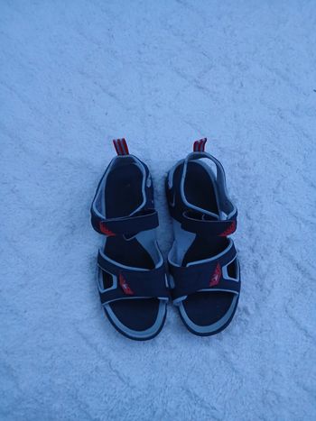 Sandales
