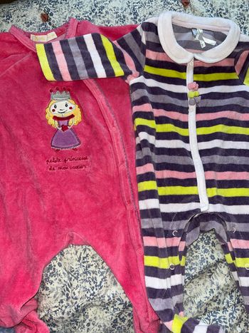 Lot 2 pyjamas