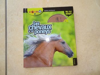 livre DVD les chevaux et les poneys