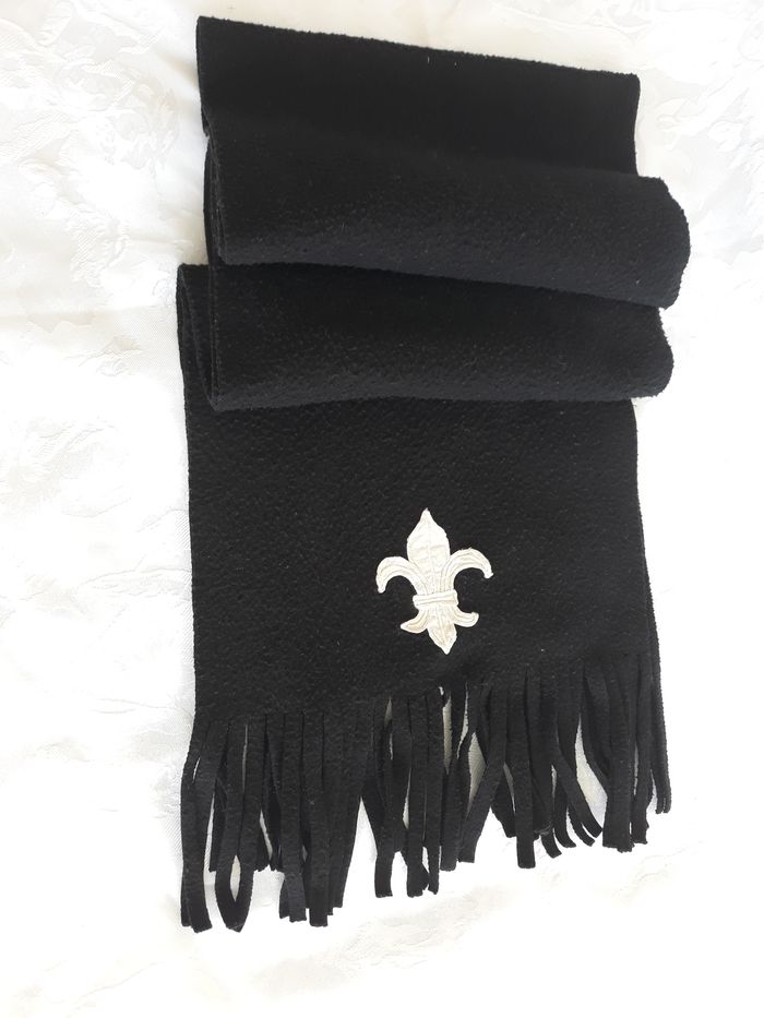 Faby27800 Echarpe femme polaire noire avec franges,