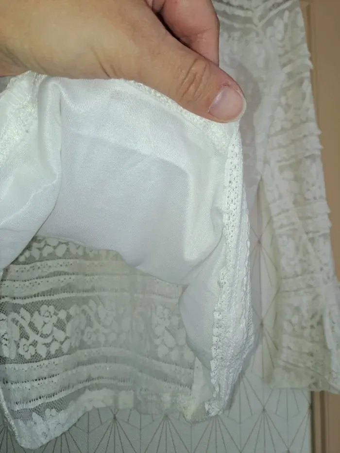 Haut sexy blanc femme mim dentelle S comme neuf. Je vends aussi le même en XS - photo numéro 2