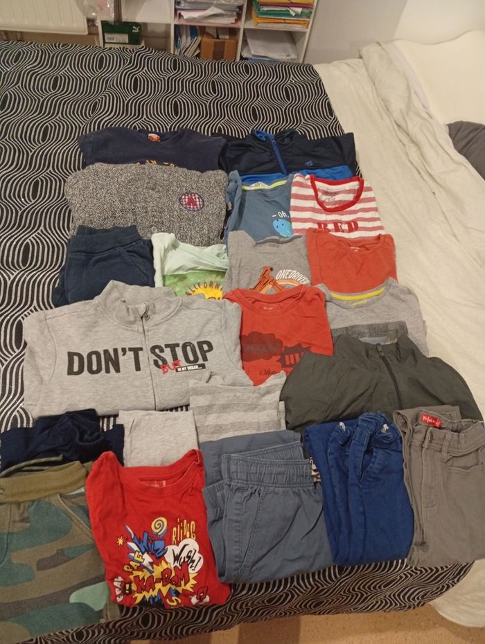 Lot vêtements garçon taille 8 ans