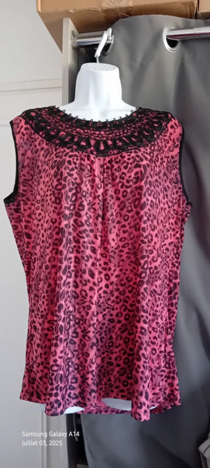 Tunique débardeur longue motif léopard avec broderies fuschia et noir femme XXL