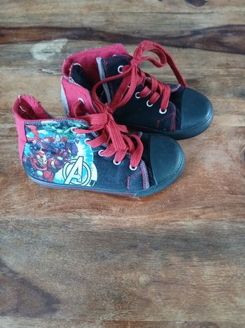 Chaussures enfants taille 28