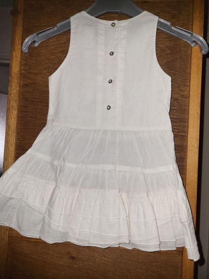 robe blanche 94 cm 3ans très bon état A L HEURE ANGLAISE