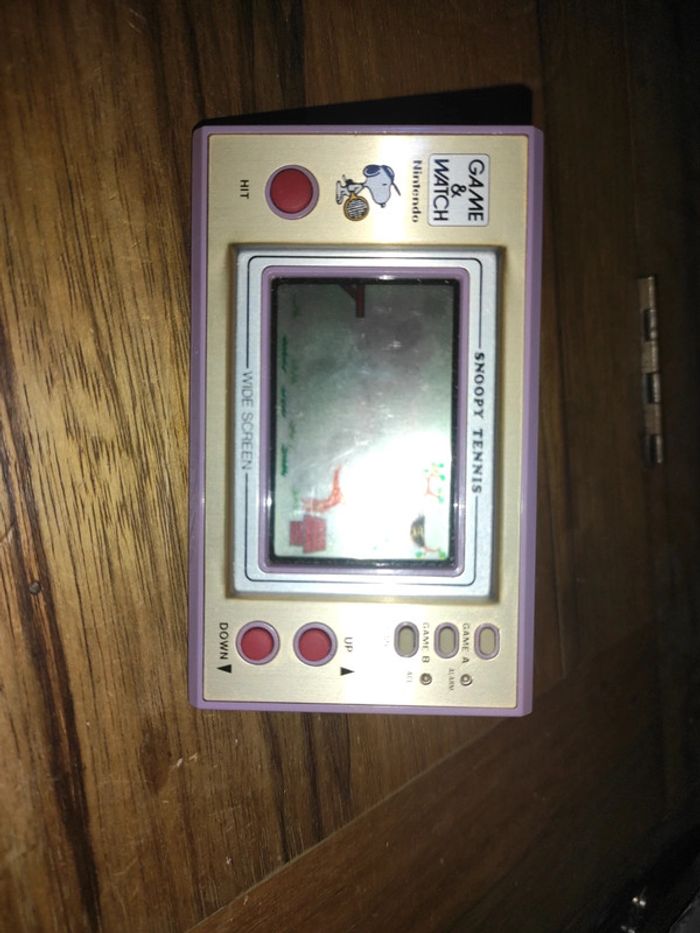 Snoopy tennis game and watch Nintendo