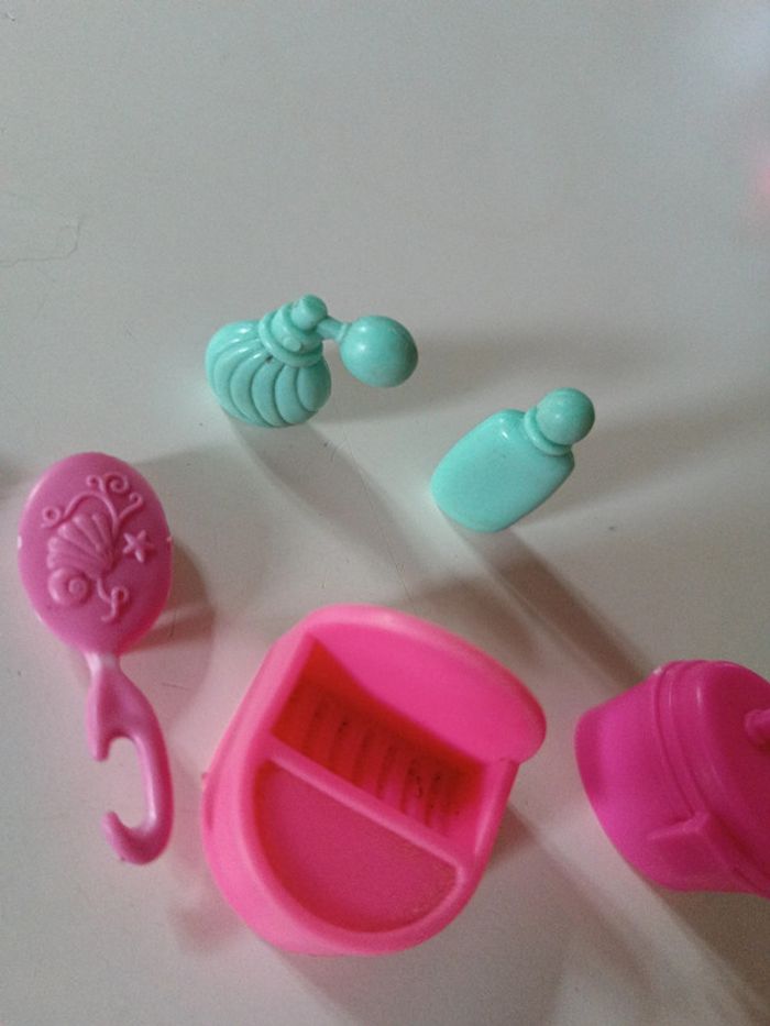 barbie mattel mèche hair cintre brosse mermaid vanity rose pink beauty set flacon bleu blue - photo numéro 4