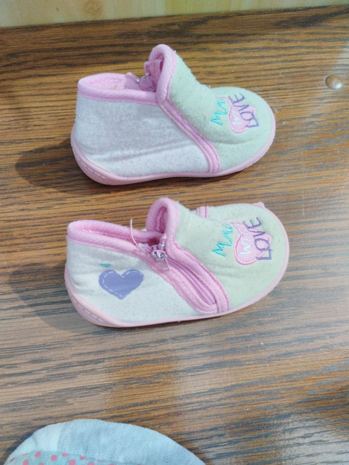 Chaussons fille pointure 18 - photo numéro 6