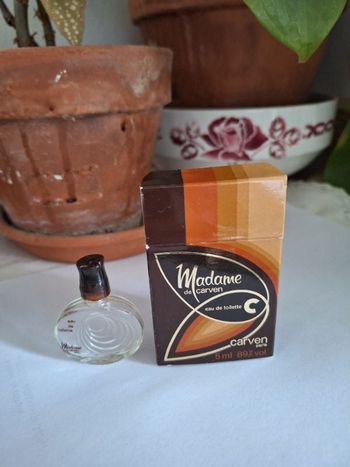 Miniature parfum Madame de Carven