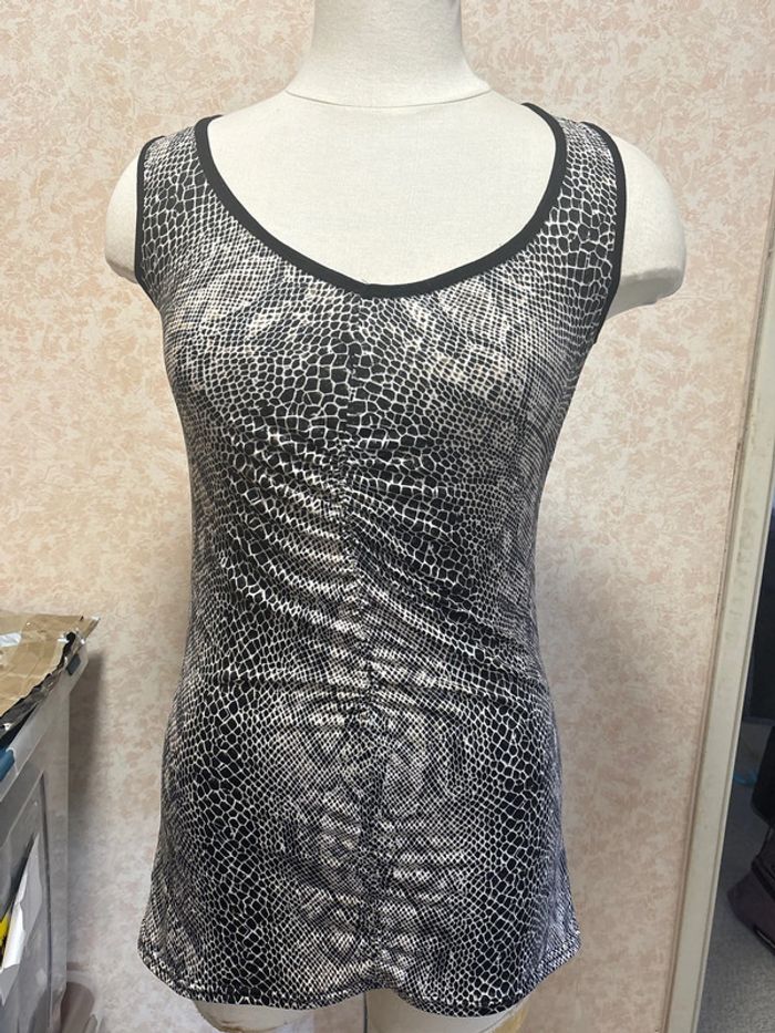 Blouse taille 36 style serpent